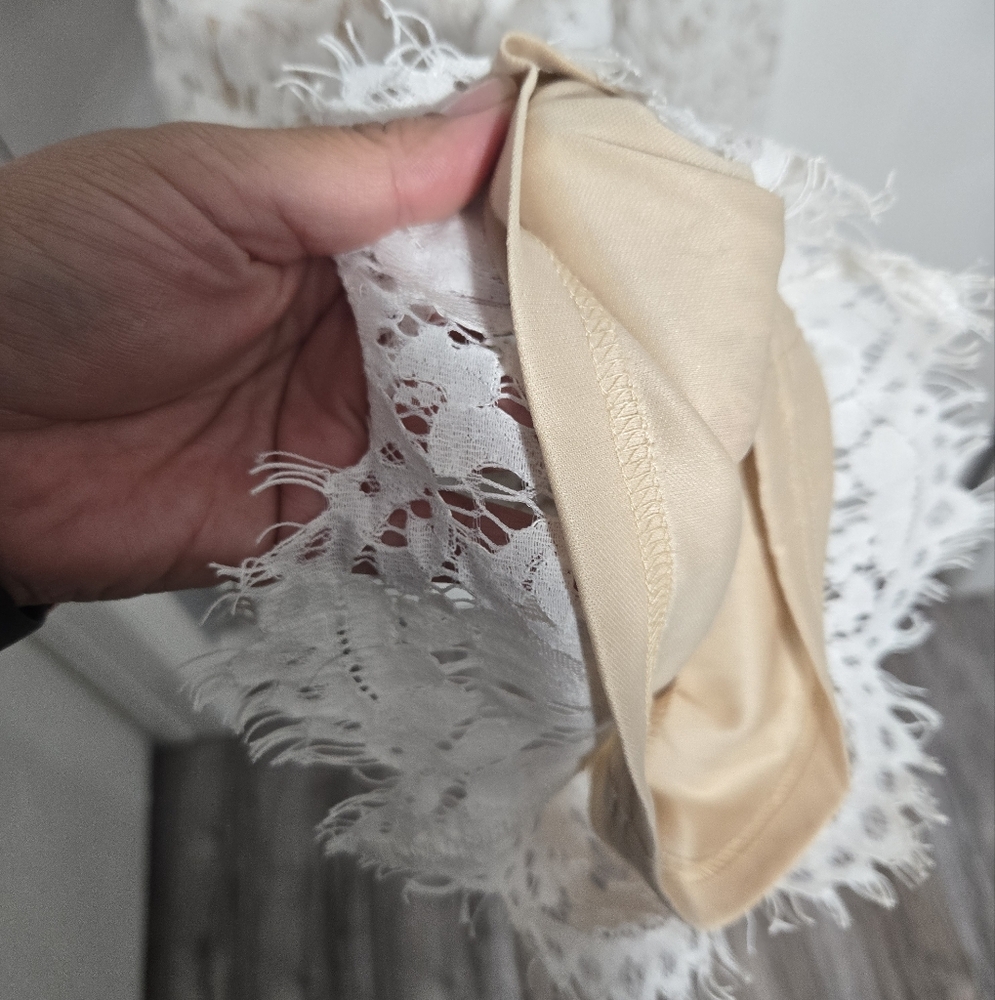 Aakaa Ivory Lace Jumpsuit Graduation/Brides - Picture 9 of 16